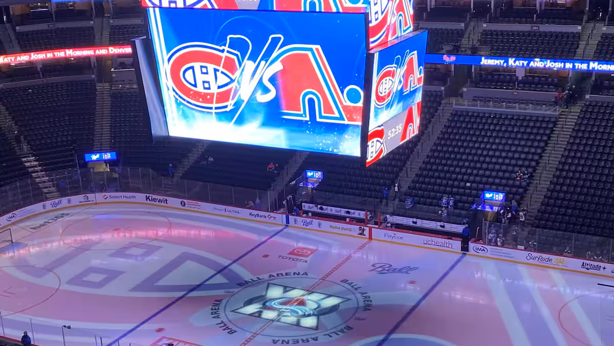 À VOIR: Tout est prêt à Denver pour la rivalité Canadiens-Nordiques!