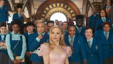 Ariana Grande gives fans "friendly reminder" not to comment on people’s bodies following press coverage on her appearance