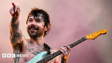 Biffy Clyro 'angry' as visa error delays US tour