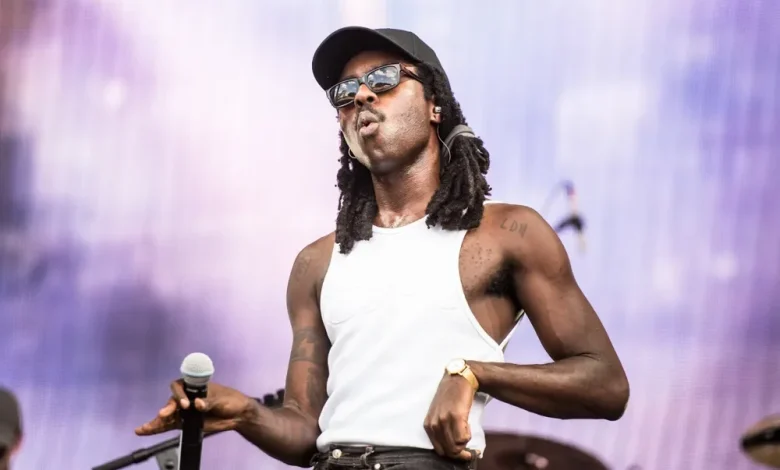 Blood Orange Performs Coldplay’s “Don’t Panic” In The BBC Live Lounge