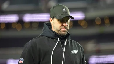 Eagles fans erupt with ‘Fire Kevin!’ chants as Sirianni refuses to move off Patullo