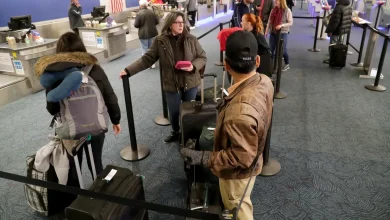 Flight disruptions continue at Mitchell Airport on Nov. 30 after season's first major snow storm