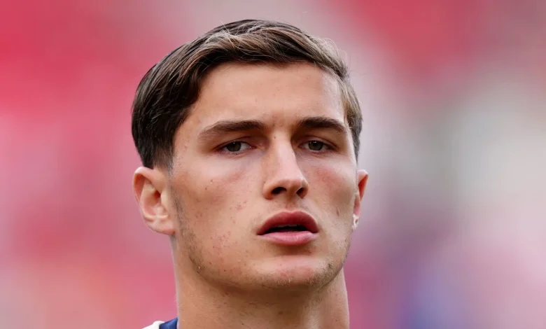 Freddie Potts: West Ham midfielder realising lifelong dream after Hammers academy graduate breaks into first team