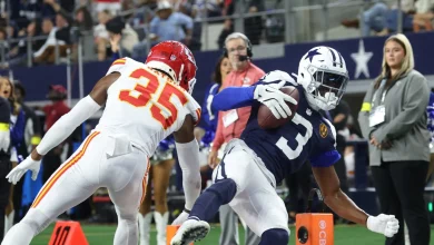 George Pickens on sun at Cowboys' stadium: Curtains would help, that's up to Jerry Jones