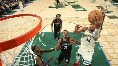 Giannis Antetokounmpo, Bucks snap seven-game losing streak with blowout win