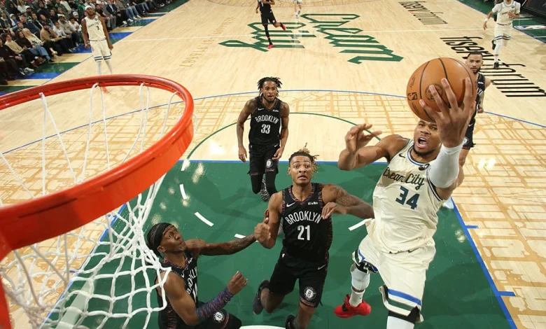 Giannis Antetokounmpo, Bucks snap seven-game losing streak with blowout win
