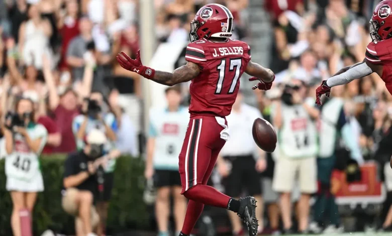 Is South Carolina football QB LaNorris Sellers related to Jayden Sellers?