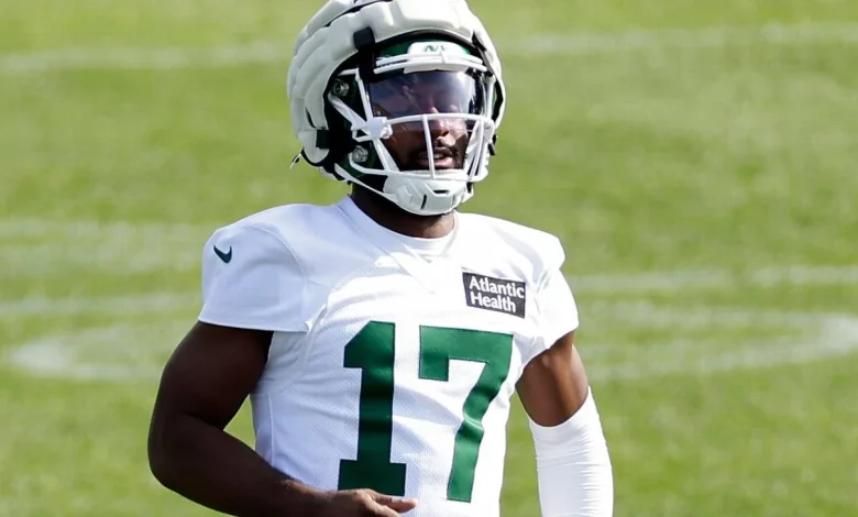 Jets' Boyd back in hospital nearly two weeks after being shot