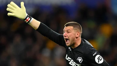 Johnstone | 'He's having to put a lot of things right' | Men's First-Team | News