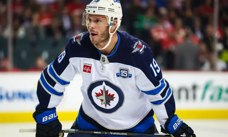 Jonathan Toews is warming up more as the season’s played out