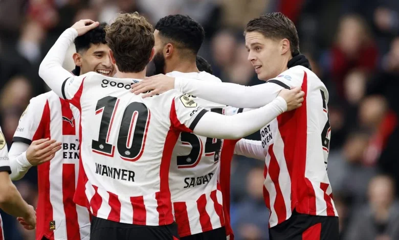 LIVE Eredivisie: uitgerekend Joey Veerman opent razendsnel de score voor PSV tegen FC Volendam