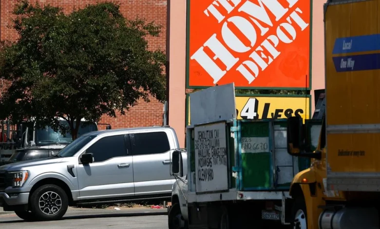 'Make Corporate Complicity Unprofitable': Boycott Targets Companies Tied to ICE