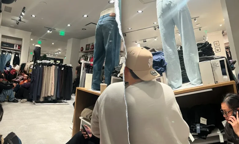 Multiple victims with gunshot wounds at Valley Fair Mall in California on Black Friday: police