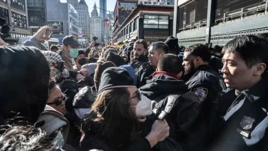 Protesters Disrupt NYC Federal Immigration Action in Lower Manhattan