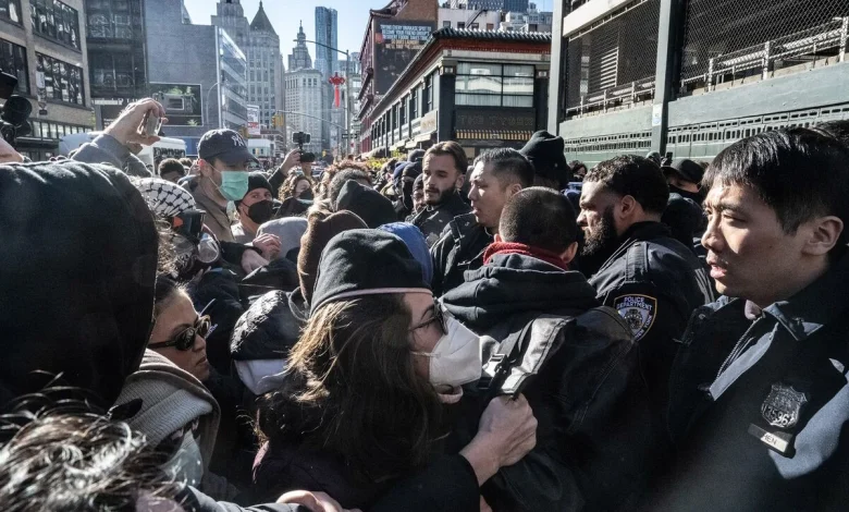 Protesters Disrupt NYC Federal Immigration Action in Lower Manhattan
