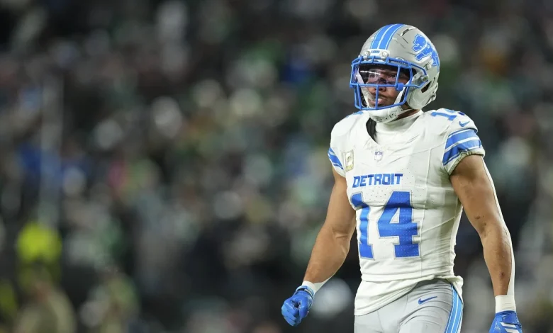 Report: Amon-Ra St. Brown suffered low-ankle sprain, is not expected to land on IR