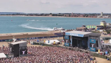 Richard Ashcroft, The Black Keys and Kasabian to headline Victorious 2026 | ITV News