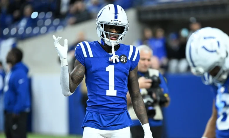 Sauce Gardner in training room with a calf injury