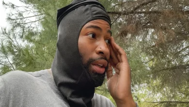 This guy’s car breaks down and a stranger pulls over to help… then he realizes it’s Justin Bieber