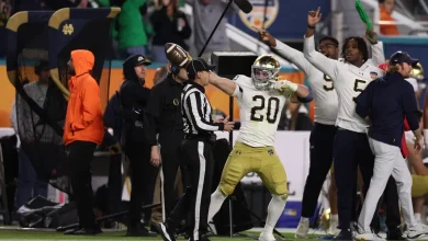 Watch: Notre Dame gets a touchdown from RB Aneyas Williams at Stanford