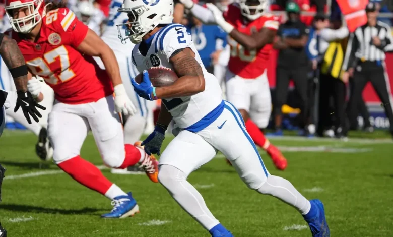 Why has Josh Downs been featured less in the Colts offense?