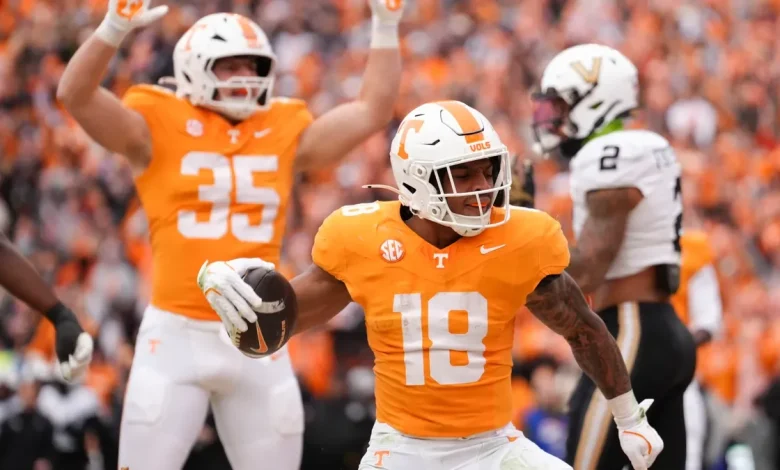 100 Tennessee vs. Illinois simulations predict a close Music City Bowl