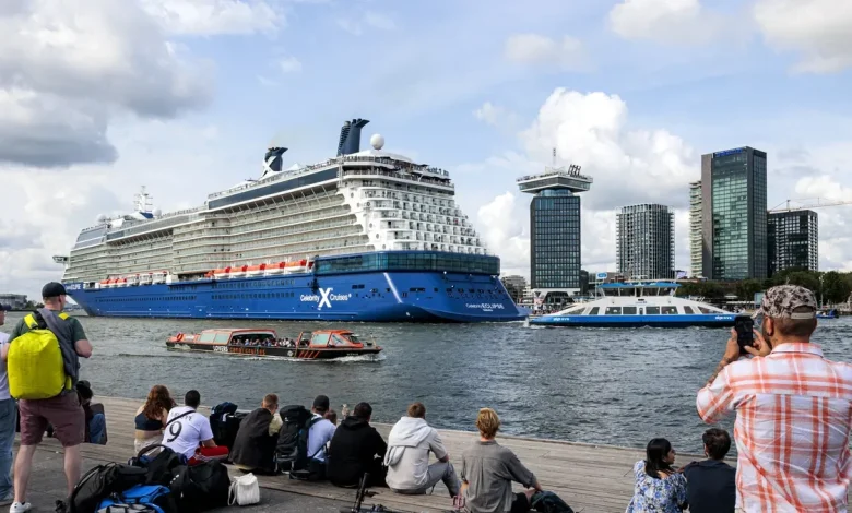 100+ sick in Celebrity Cruises gastrointestinal illness outbreak