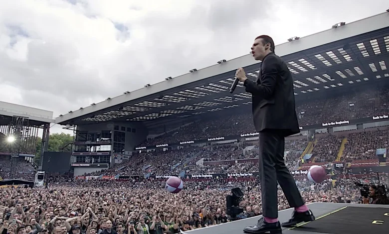 "25,000 of them didn't have a clue who I was. 15,000 of them thought I was a poser." Yungblud looks back on his life-changing "David and Goliath" moment at Black Sabbath's final show