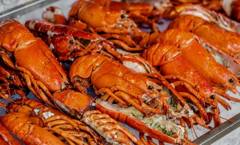 $400,000 worth of lobster stolen en route to Costco stores, shipper says