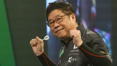 71-jarige Lim wint als oudste deelnemer ooit op WK darts van De Graaf