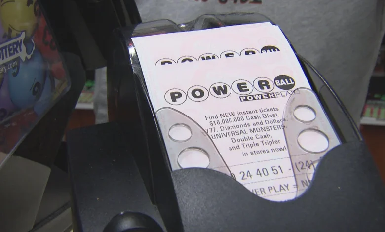 8 Powerball tickets worth $50,000 sold in Massachusetts for Christmas Eve drawing. Here's where.