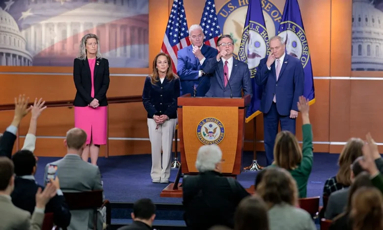 ACA shoppers face sticker shock as Congress dithers on health care : Shots