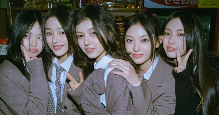 ADOR Ends Danielle's Contract, Hanni Continues - 조선일보