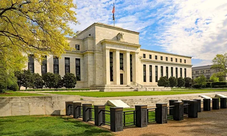 ADP Jobs Report Shows Surprise Drop In Private Payrolls; S&P 500 Wavers