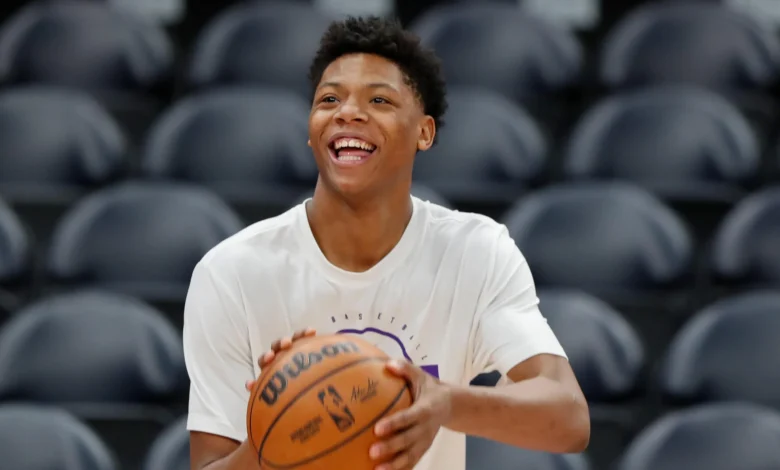 Ace Bailey exits vs. Pistons game with hip strain injury