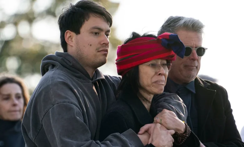 After cemetery sold the same plot twice, a burial is undone