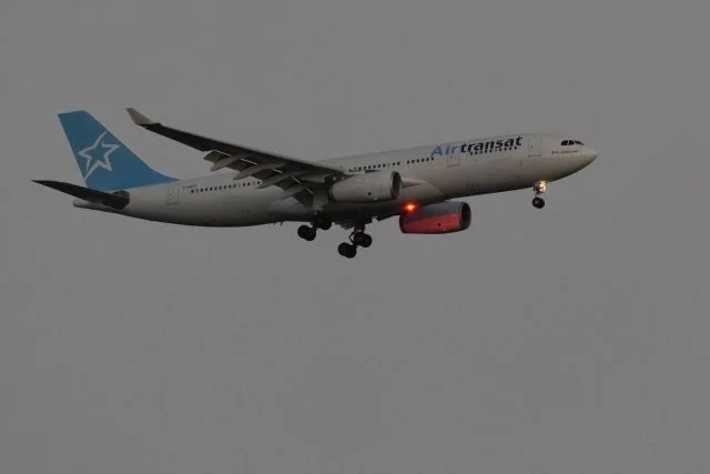 Air Transat poised to start suspending flights as strike deadline looms - Canada News