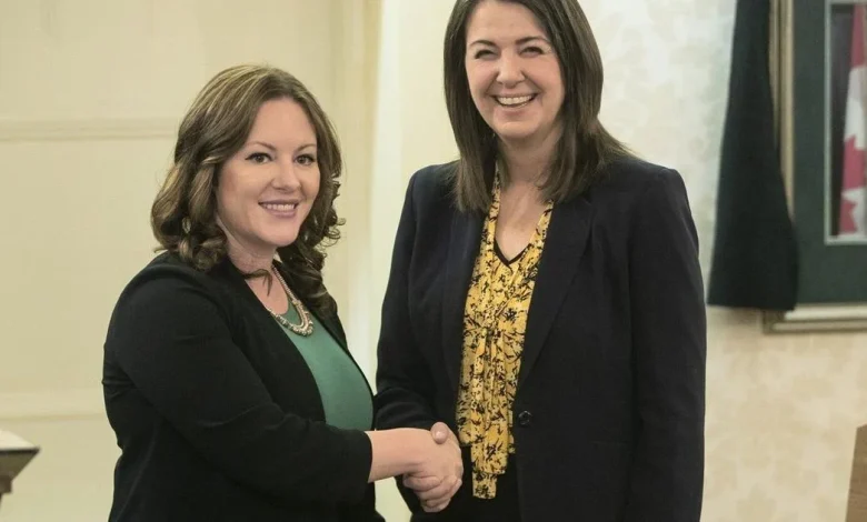Alberta Environment Minister Rebecca Schulz quits cabinet, to leave soon as MLA