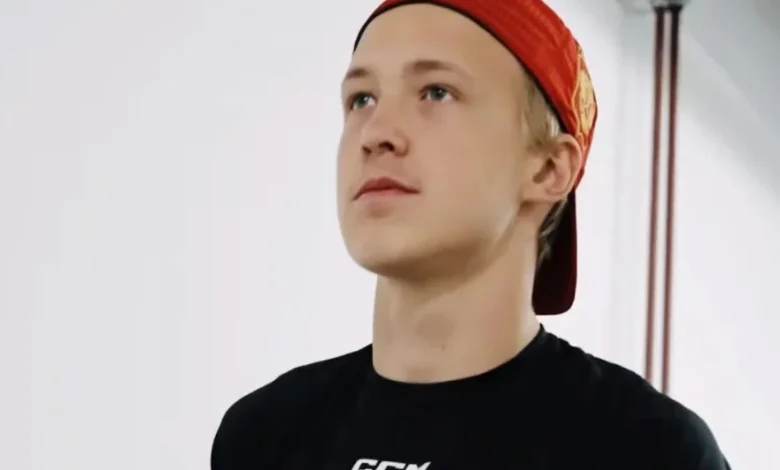 Alexander Zharovsky, a replica of Ivan Demidov according to Bob Hartley