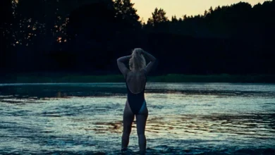 All the Cool Girls Are Taking Themselves Out to Sea