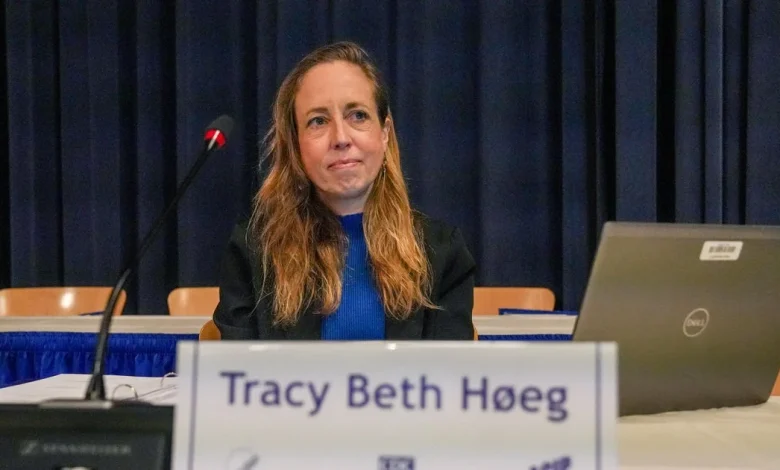 Appointment of controversial FDA official rocking agency like "an atom bomb," scientists there say