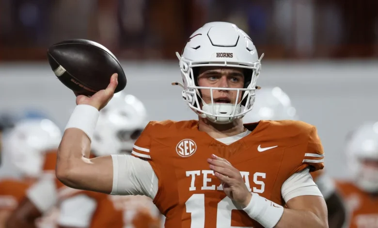 Arch Manning will return to Texas for the 2026 season