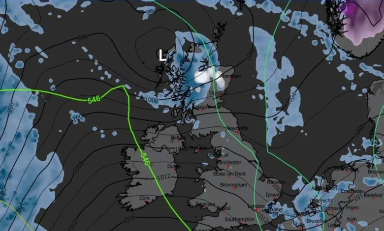 Arctic blast to bring snow deluge before Christmas as temperatures plummet to breathtaking -6C