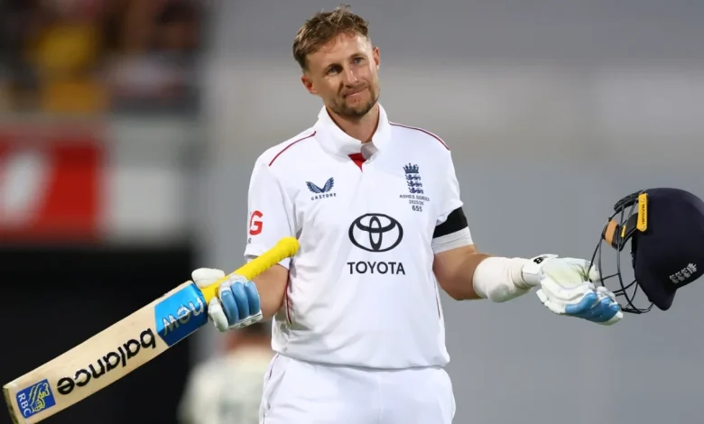Ashes 2025-26 - Joe Root celebrates maiden Test century in Australia with a shrug