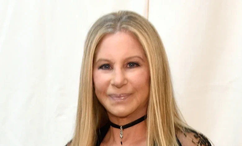 Barbra Streisand shares very rare picture of family life with private stepdaughter and grandkids on Thanksgiving