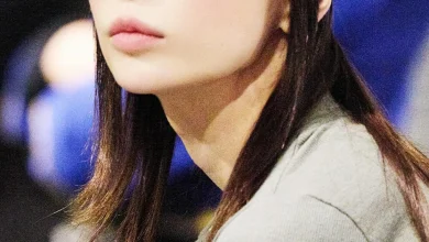 Beloved Idol Still Performs To 14,000 Empty Seats After Her Concert Gets Canceled