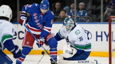 'Best in the world': Demko leads new-look Canucks to second straight win