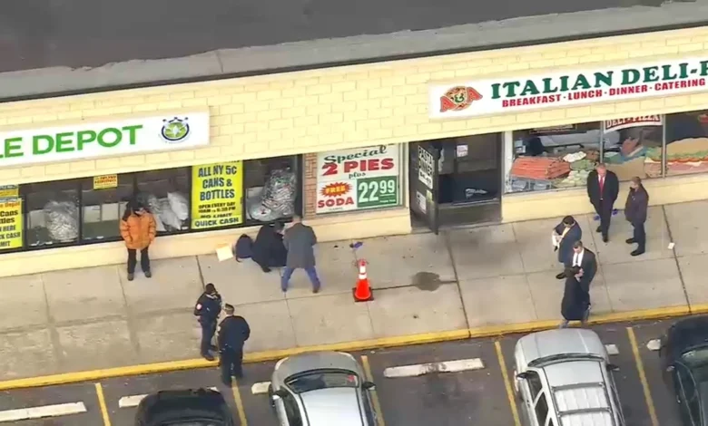 Bethpage double stabbing: Man, woman killed, 1 in custody at A & A Italian Deli & Pizza on Long Island
