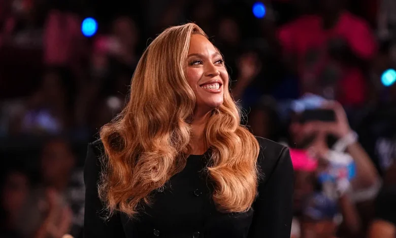 Beyoncé's daughter Blue Ivy Carter's bold look causes stir at Lakers game with Jay-Z