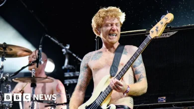 Biffy Clyro bass player quits tour over addiction and mental health issues